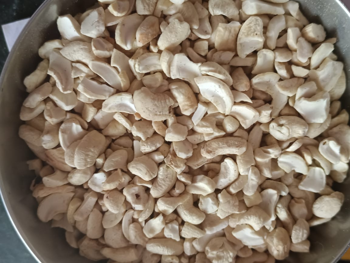 Cashew Nuts Best Quality – Broken (Large Piece) – Processed in Kerala